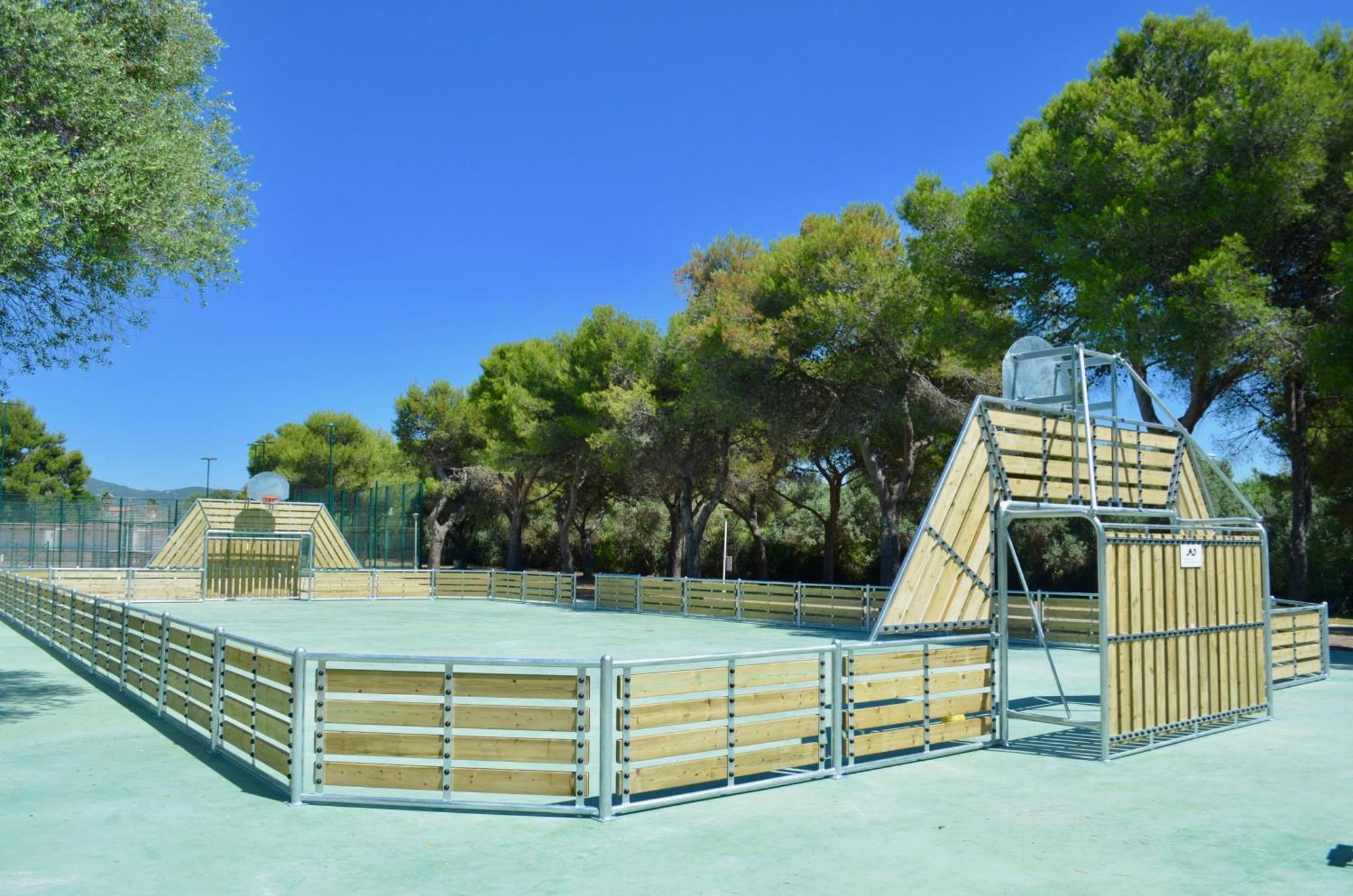 Holacamp Sitges Fun Otel Dış mekan fotoğraf